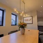 Charming 4-Bed Apartment In Bergen City Center